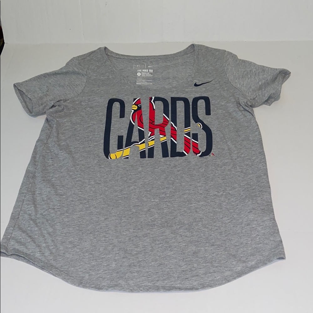 The Nike Tee Women’s Size Large Gray St. Louis Cardinals Graphic T-Shirt